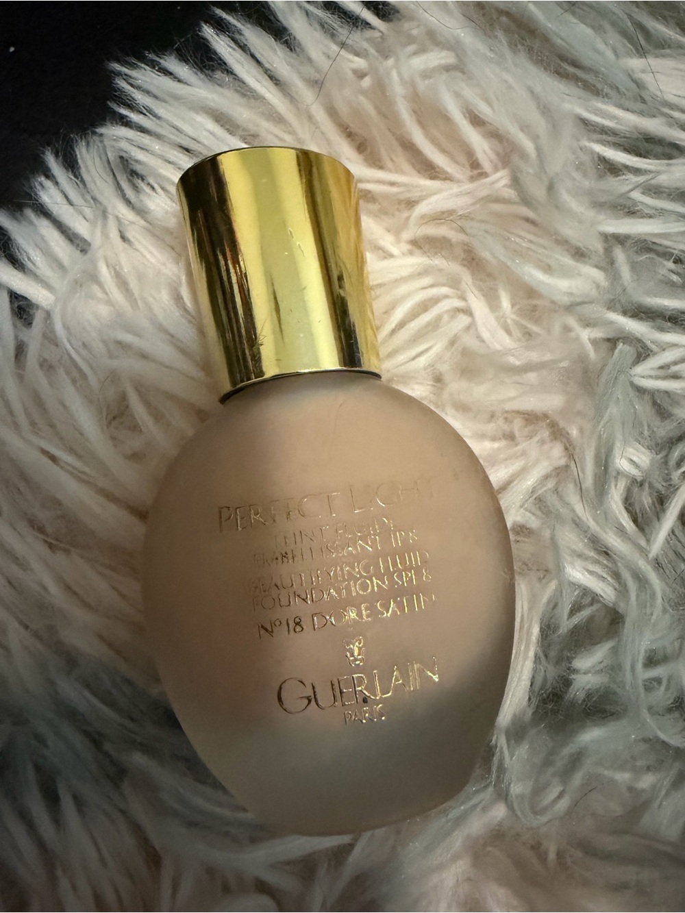 GUERLAIN Perfect Light Radiant Foundation - Beige with Gold Cap